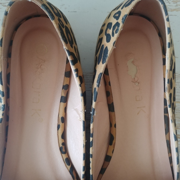 Leopard pointed toe flats - Picture 6 of 7
